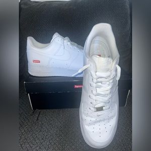 Air Force 1 low supreme